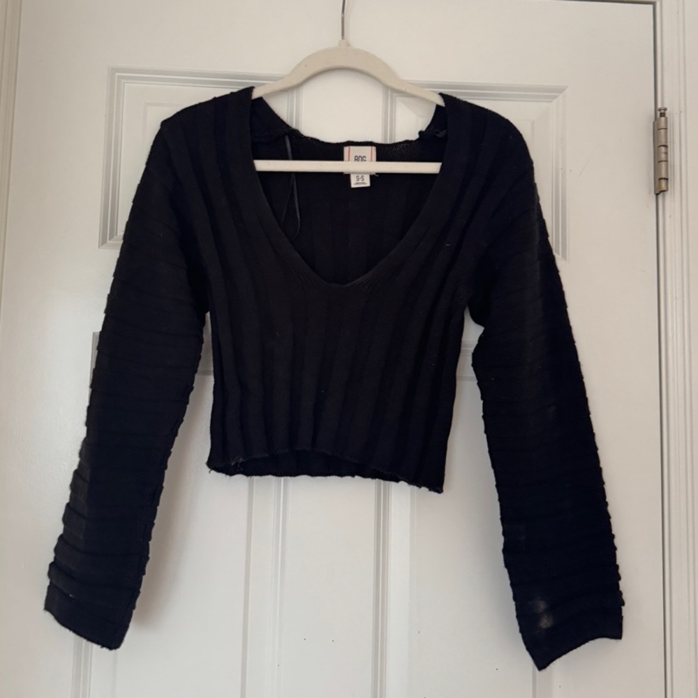 Urban Outfitters BDG Black V-Neck Ribbed Crop Top